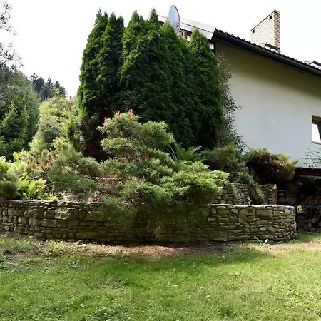 Dom Wsrod Modrzewi Holiday home *