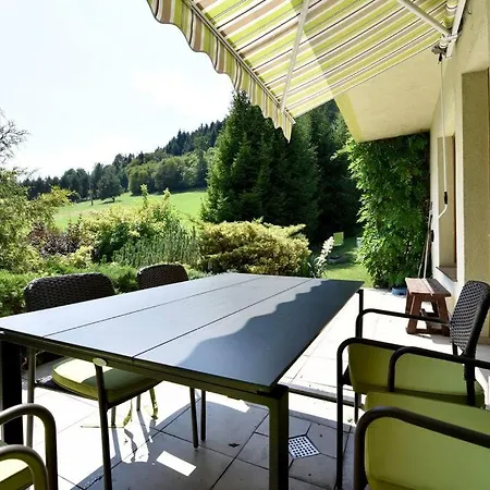 Dom Wsrod Modrzewi Holiday home *