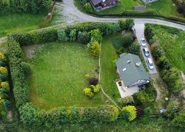 Dom Wsrod Modrzewi Vakantiehuis Uscie Gorlickie